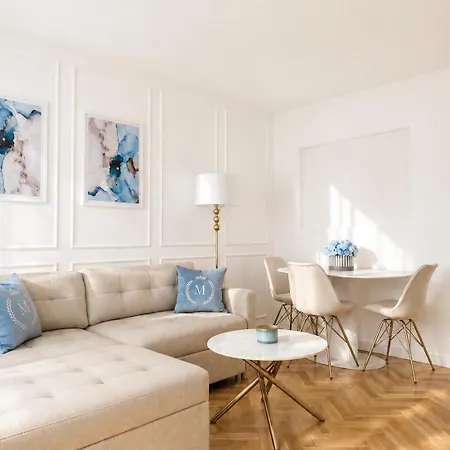 Moniuszki Boutique Center Warschau
